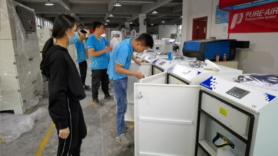 拋光車間除塵器，執信環保為工業加工提供除塵設備。